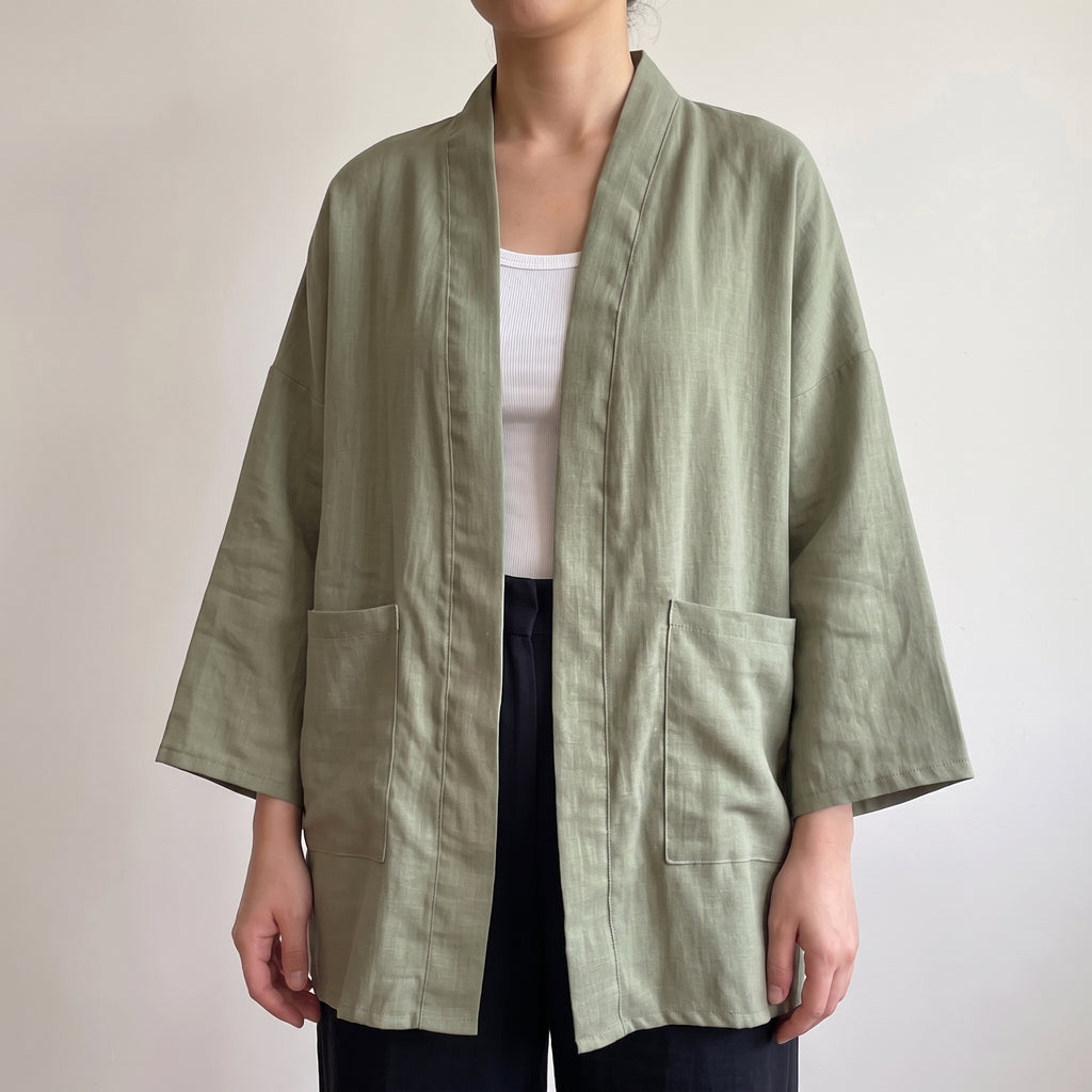 Kimono Eva Court en Lin vert sauge