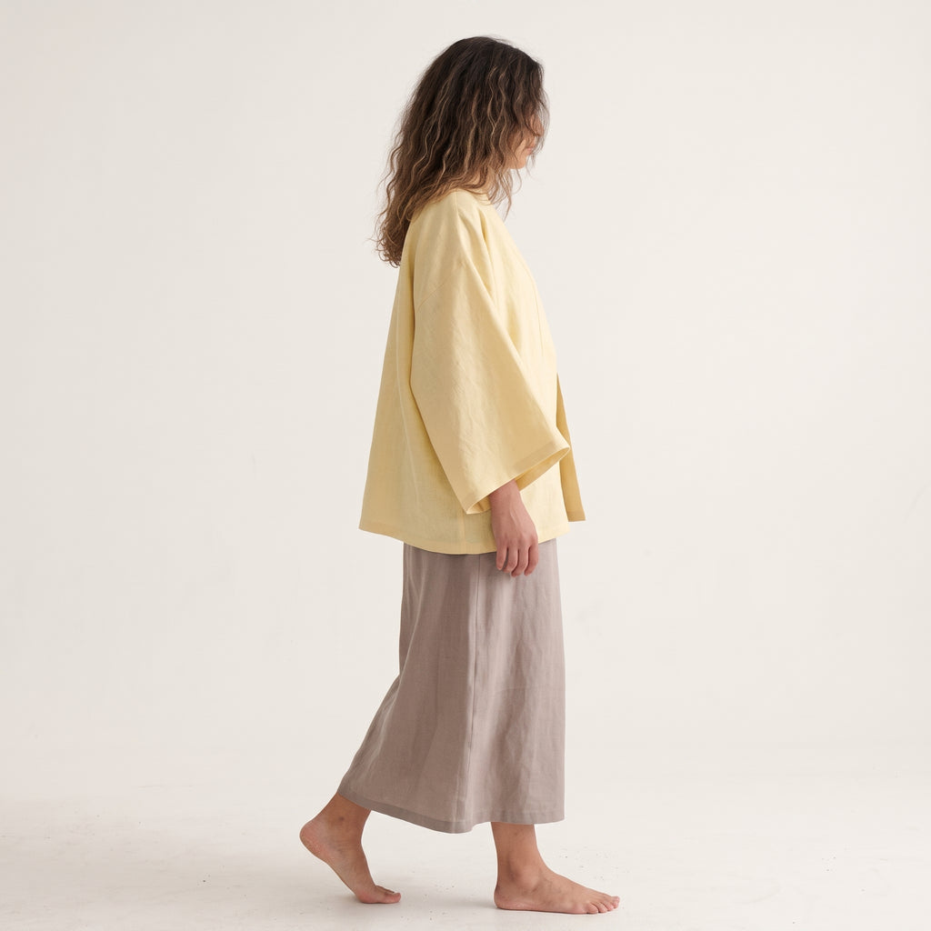 Kimono Eva Court en Lin butter yellow
