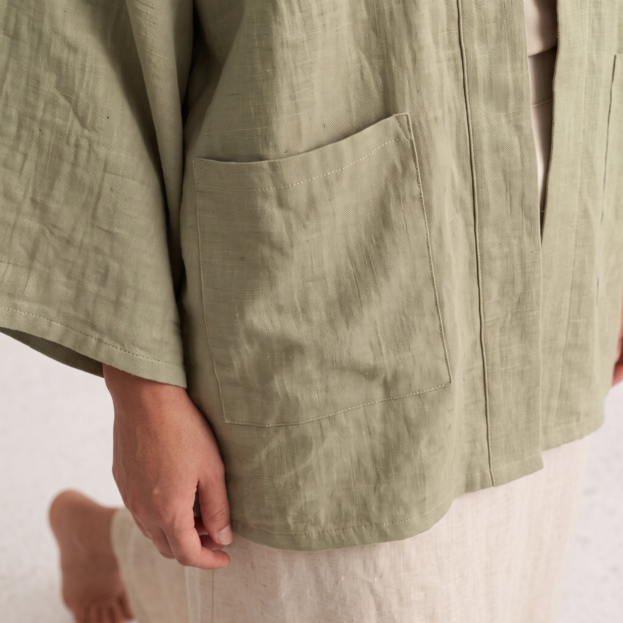 Kimono Eva Court en Lin vert sauge
